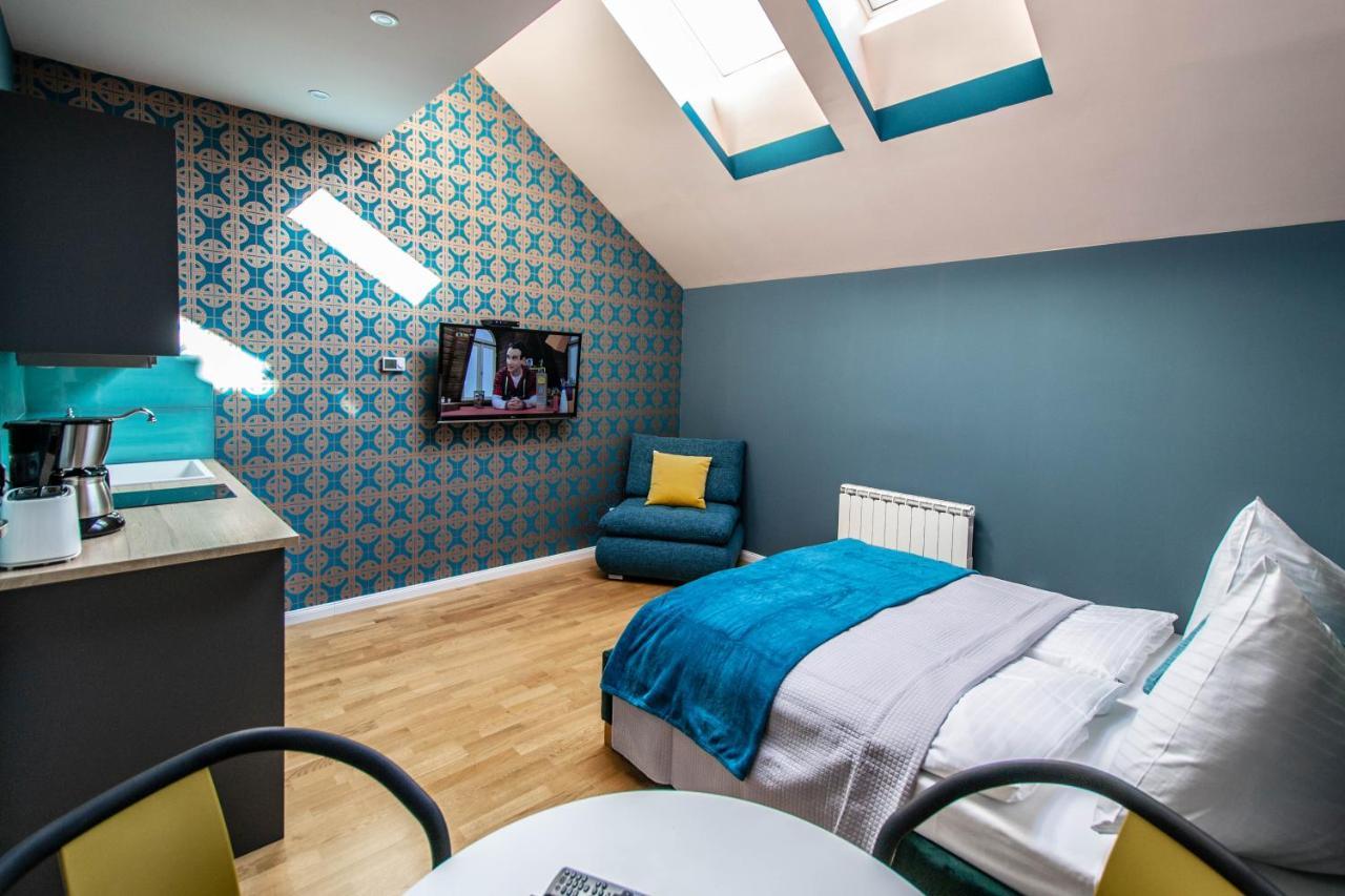 Bourgeois Apartment In Cultural Heritage Building By Ruterra Praha Exteriér fotografie