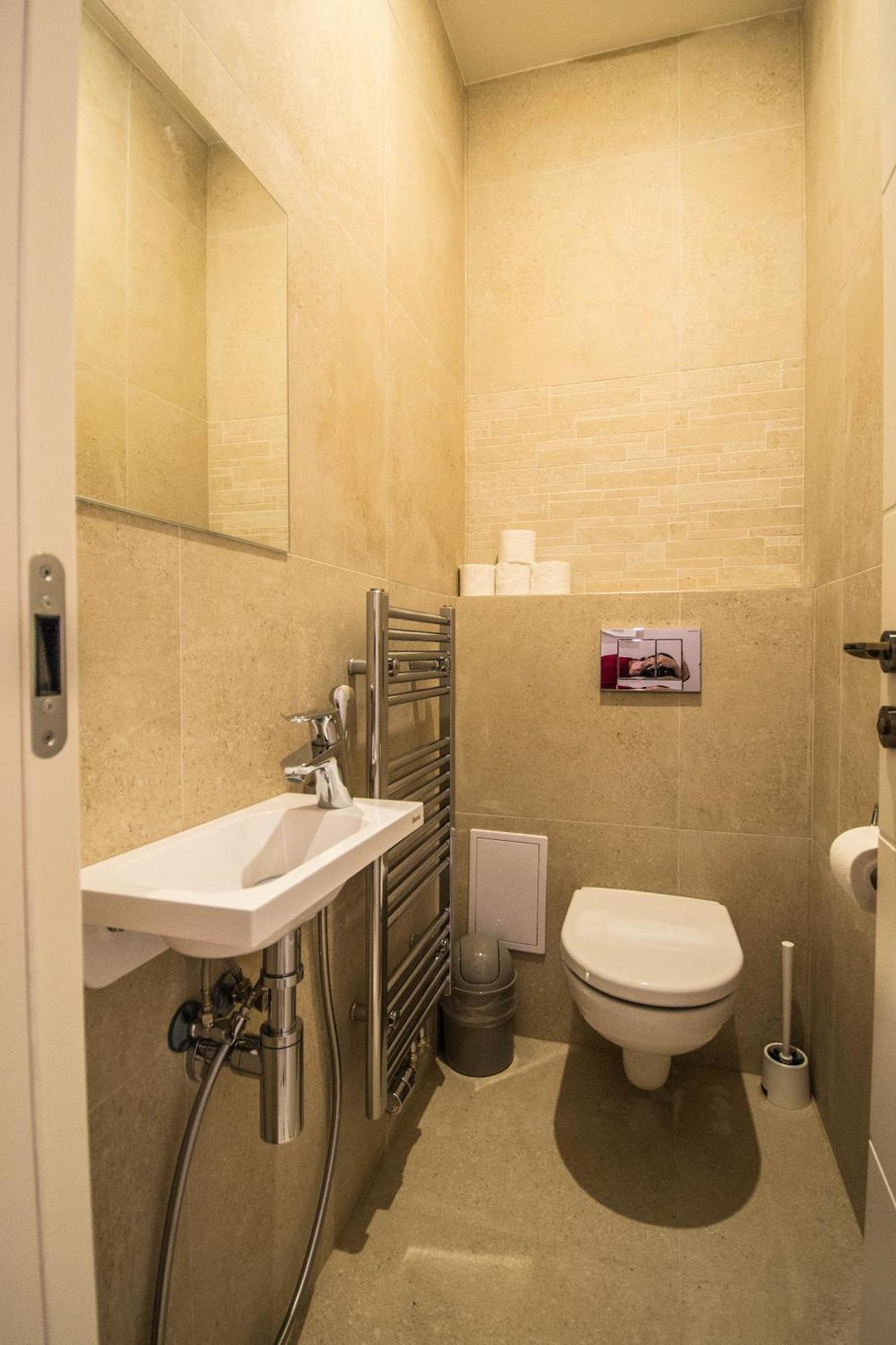 Bourgeois Apartment In Cultural Heritage Building By Ruterra Praha Exteriér fotografie