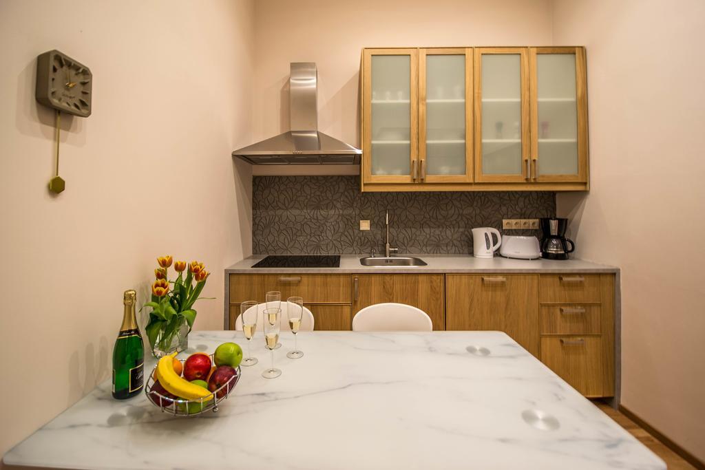 Bourgeois Apartment In Cultural Heritage Building By Ruterra Praha Exteriér fotografie