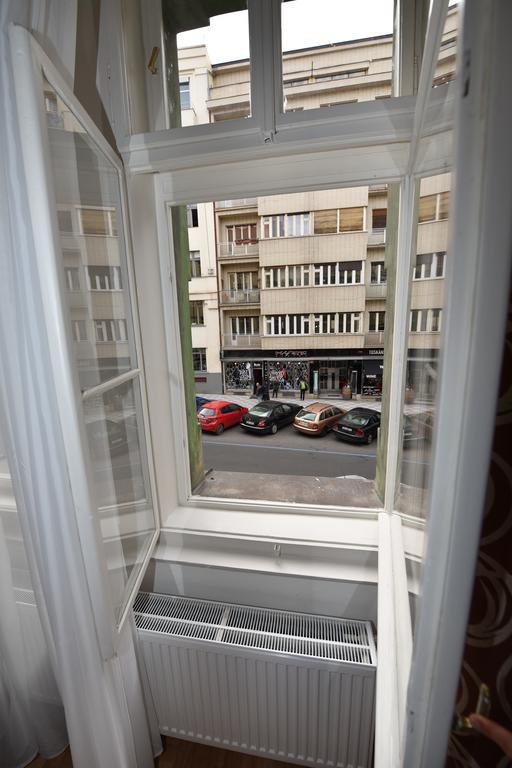 Bourgeois Apartment In Cultural Heritage Building By Ruterra Praha Exteriér fotografie